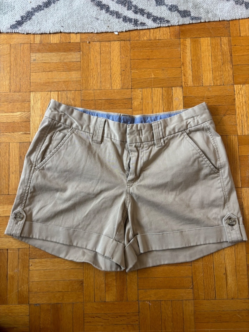 Banana Republic 4 inch inseam weekend short * accepting offer